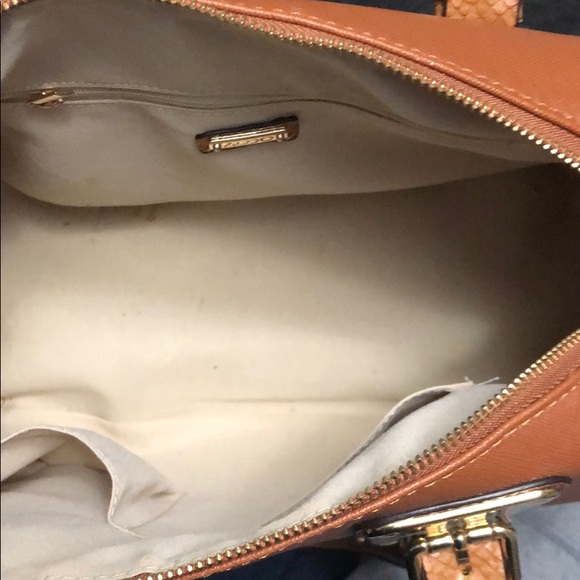 Stylish Aldo Purse - Picture 4 of 4